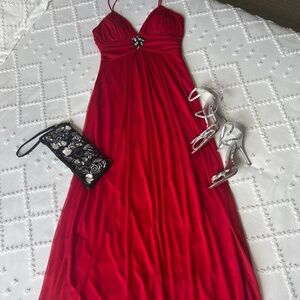B Smart Long Formal Lined Red Dress with Decorative Jewel Brooch SIZE 7/8
